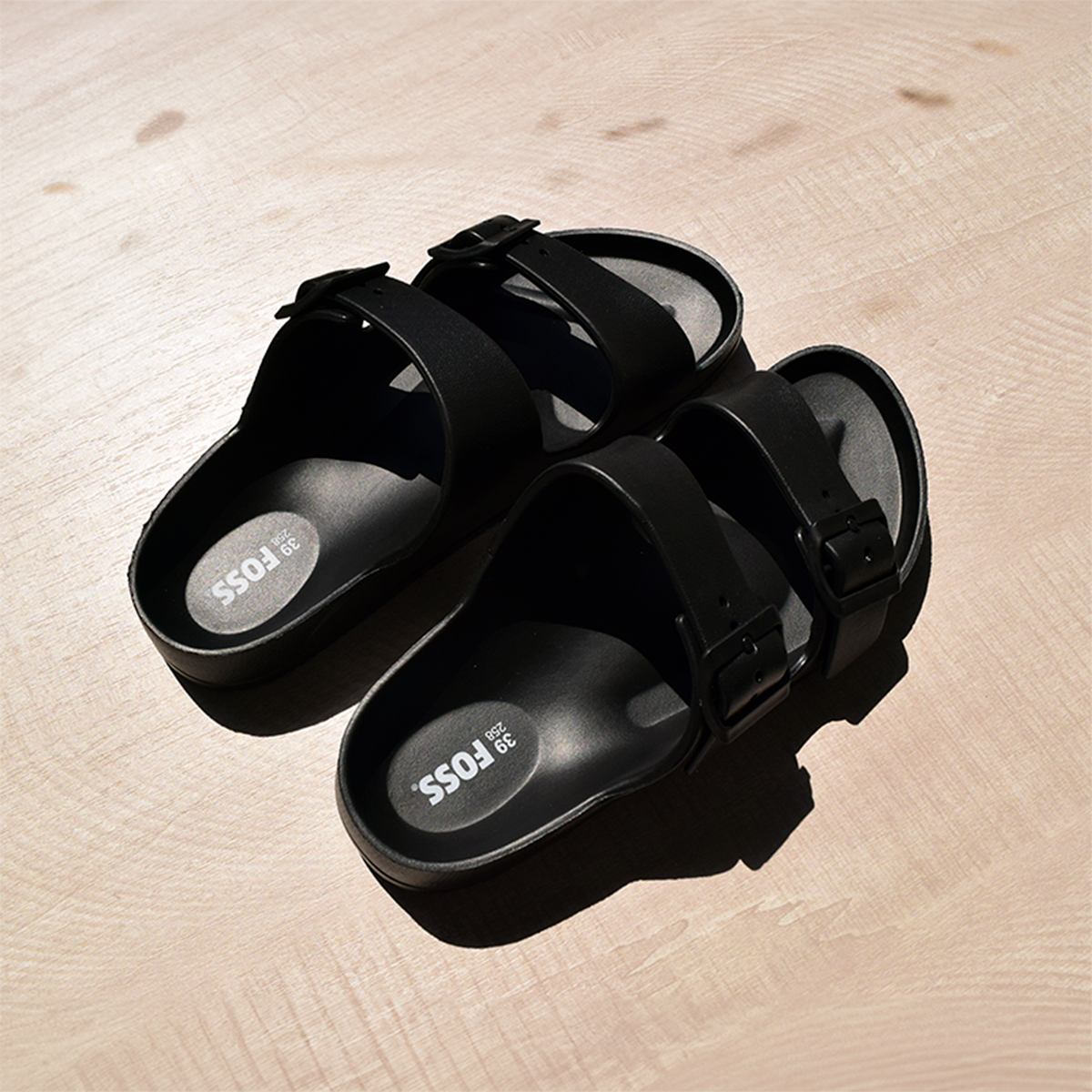 Sandalias Noah Black Mujer Foss 1 un